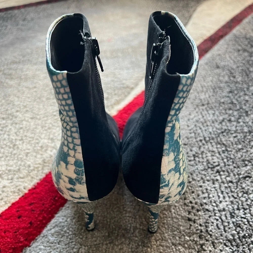 Something Navy Elisa Colorblock Blue Python Bootie